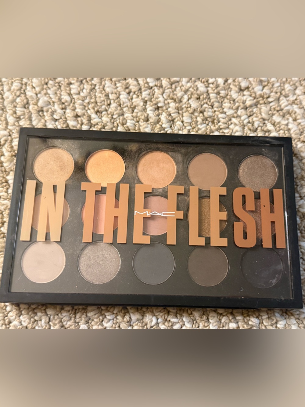 MAC
IN THE FLESH PALLETTE